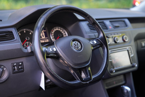 Volkswagen Caddy 2.0 TDI L1H1 BMT Highline Automaat | Leder | Navigatie | Trekhaak