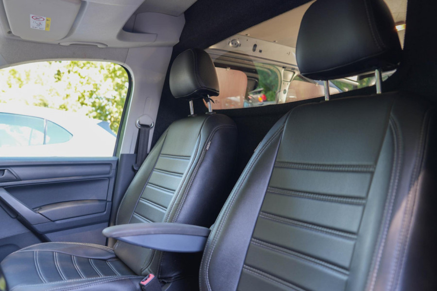 Volkswagen Caddy 2.0 TDI L1H1 BMT Highline Automaat | Leder | Navigatie | Trekhaak