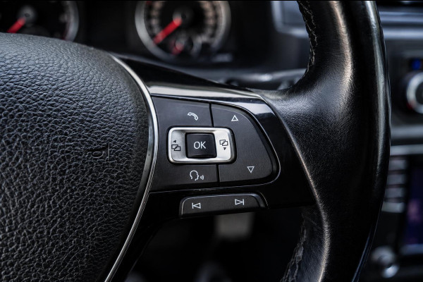 Volkswagen Caddy 2.0 TDI L1H1 BMT Highline Automaat | Leder | Navigatie | Trekhaak