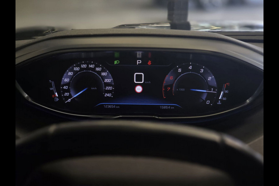 Peugeot 3008 1.2 PureTech Allure|NAVI|PDC|ACC