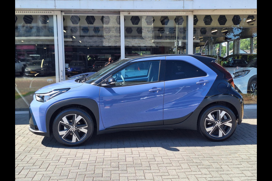 Toyota Aygo X 1.5 Hybrid Pulse Plus | Lavender, Bi-Tone, Stoelverwarming, Climate control, Startknop, LED, 17 inch