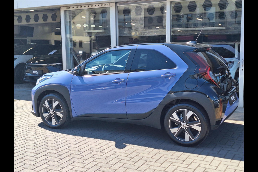 Toyota Aygo X 1.5 Hybrid Pulse Plus | Lavender, Bi-Tone, Stoelverwarming, Climate control, Startknop, LED, 17 inch
