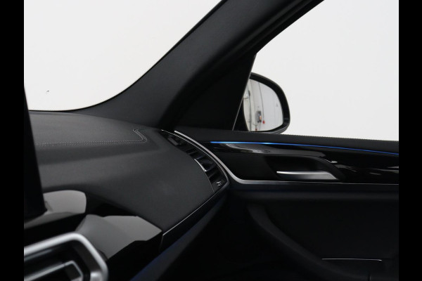 BMW iX3 Executive 80 kWh | SOH 93,8% | Panoramadak | Leder | Stoelverwarming | Adaptive cruise | Carplay | Sfeerverlichting | Camera | Park assist | Elektrische achterklep | PHEV