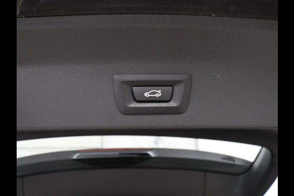 BMW iX3 Executive 80 kWh | SOH 93,8% | Panoramadak | Leder | Stoelverwarming | Adaptive cruise | Carplay | Sfeerverlichting | Camera | Park assist | Elektrische achterklep | PHEV