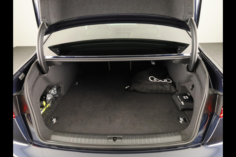 Audi A6 Limousine 50 TFSI e quattro Advanced edition 299pk | Private lease vanaf €908 | Panoramadak | Head Up display | B&O Audio  | Elektrisch verstelbare voorstoelen met geheugen