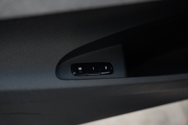 Polestar 2 Long Range Dual Motor Launch Edition 78kWh Performance ACC 360 Camera Trekhaak Panoramadak 408PK!