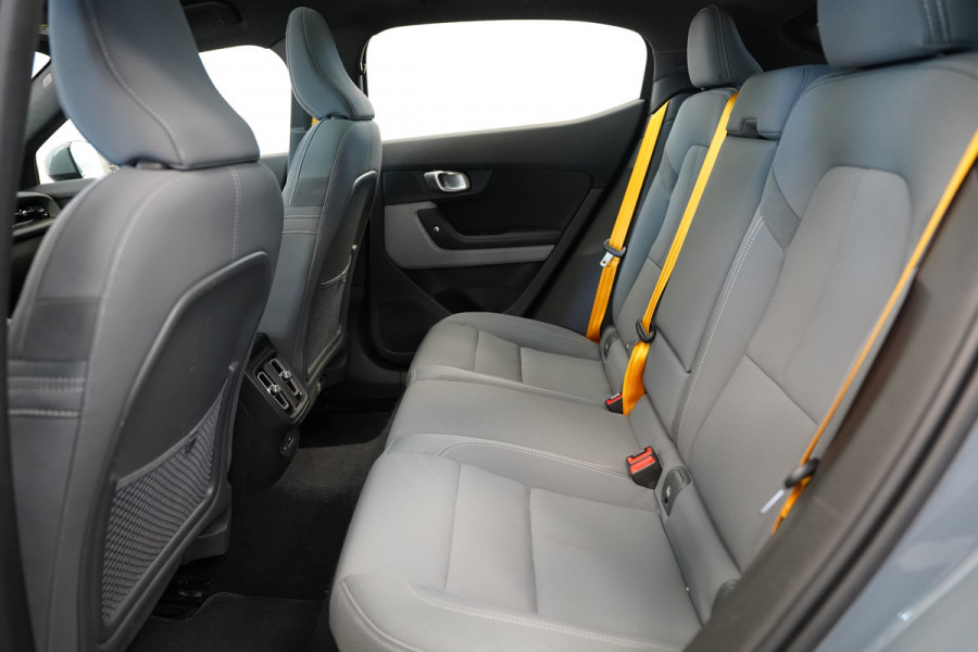Polestar 2 Long Range Dual Motor Launch Edition 78kWh Performance ACC 360 Camera Trekhaak Panoramadak 408PK!