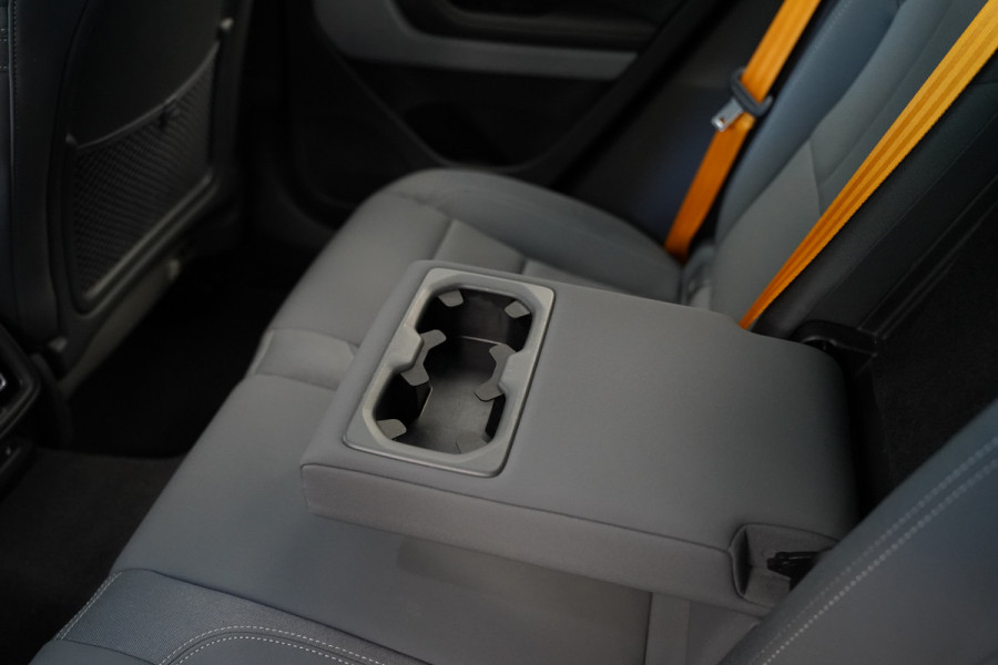 Polestar 2 Long Range Dual Motor Launch Edition 78kWh Performance ACC 360 Camera Trekhaak Panoramadak 408PK!