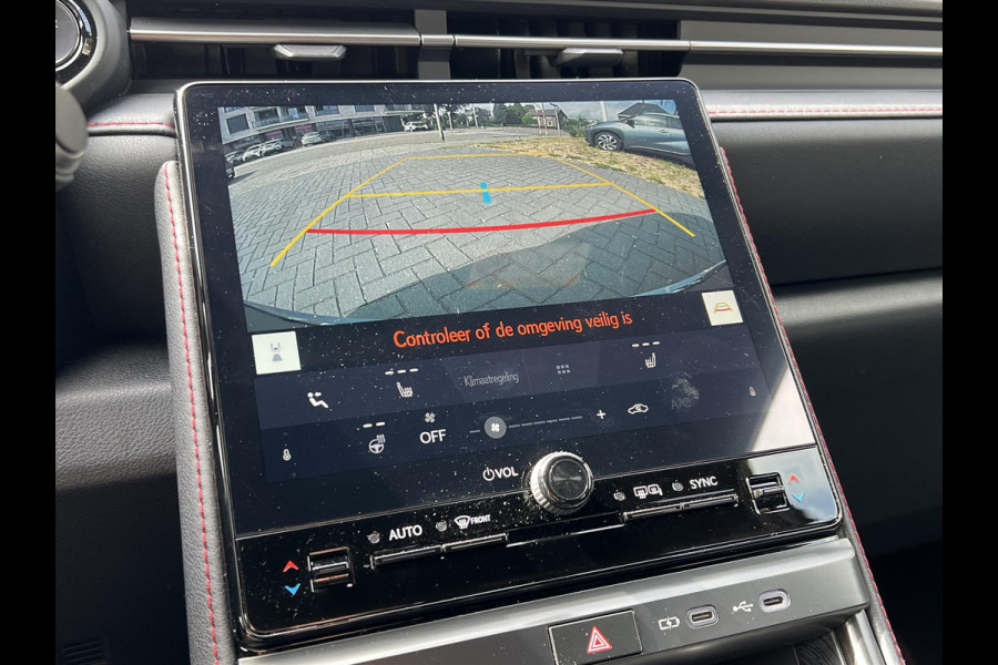 Lexus LBX 1.5 Hybrid Emotion Tech Pack | Leer, Elektrische achterklep, Keyless, Stoel + Stuurverwarming, 18 inch, Privacy glass, Zeer wein