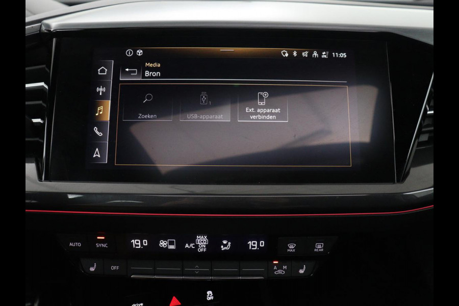 Audi Q4 Sportback e-tron 40 Launch edition S Competition 77 kWh | SOH 92,5% | Panoramadak | Leder | Stoelverwarming | Adaptive cruise | Head-up | SONOS audio | Sfeerverlichting | Carplay | Trekhaak