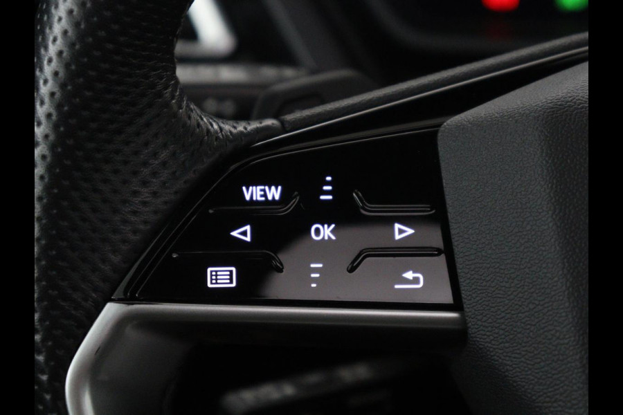 Audi Q4 Sportback e-tron 40 Launch edition S Competition 77 kWh | SOH 92,5% | Panoramadak | Leder | Stoelverwarming | Adaptive cruise | Head-up | SONOS audio | Sfeerverlichting | Carplay | Trekhaak
