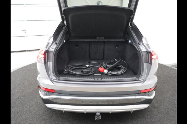 Audi Q4 Sportback e-tron 40 Launch edition S Competition 77 kWh | SOH 92,5% | Panoramadak | Leder | Stoelverwarming | Adaptive cruise | Head-up | SONOS audio | Sfeerverlichting | Carplay | Trekhaak
