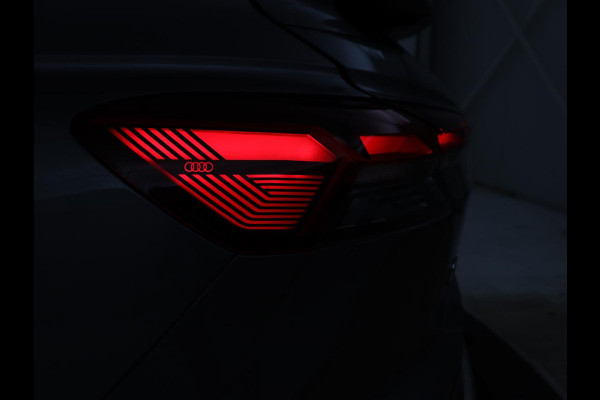 Audi Q4 Sportback e-tron 40 Launch edition S Competition 77 kWh | SOH 92,5% | Panoramadak | Leder | Stoelverwarming | Adaptive cruise | Head-up | SONOS audio | Sfeerverlichting | Carplay | Trekhaak