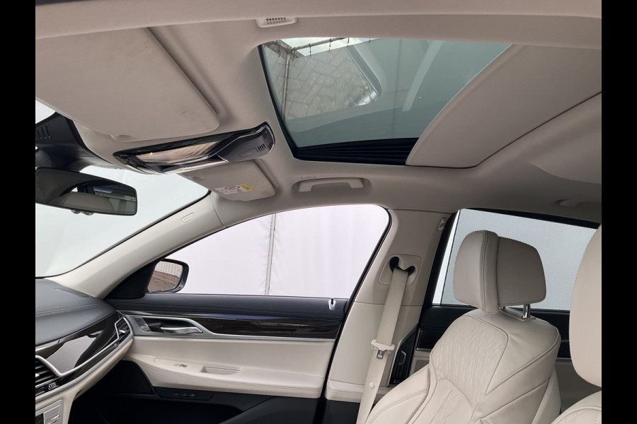 BMW 7 Serie 730d xDrive ACC Pano Softclose 4wielsturing High Executive HUD