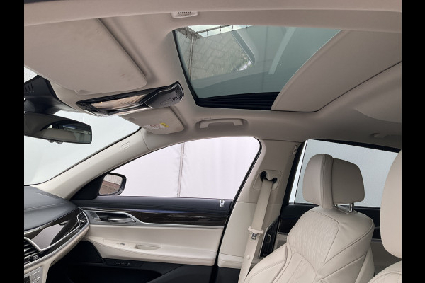 BMW 7 Serie 730d xDrive ACC Pano Softclose 4wielsturing High Executive HUD