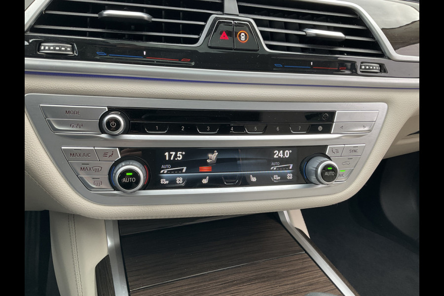 BMW 7 Serie 730d xDrive ACC Pano Softclose 4wielsturing High Executive HUD