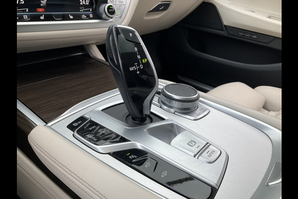 BMW 7 Serie 730d xDrive ACC Pano Softclose 4wielsturing High Executive HUD