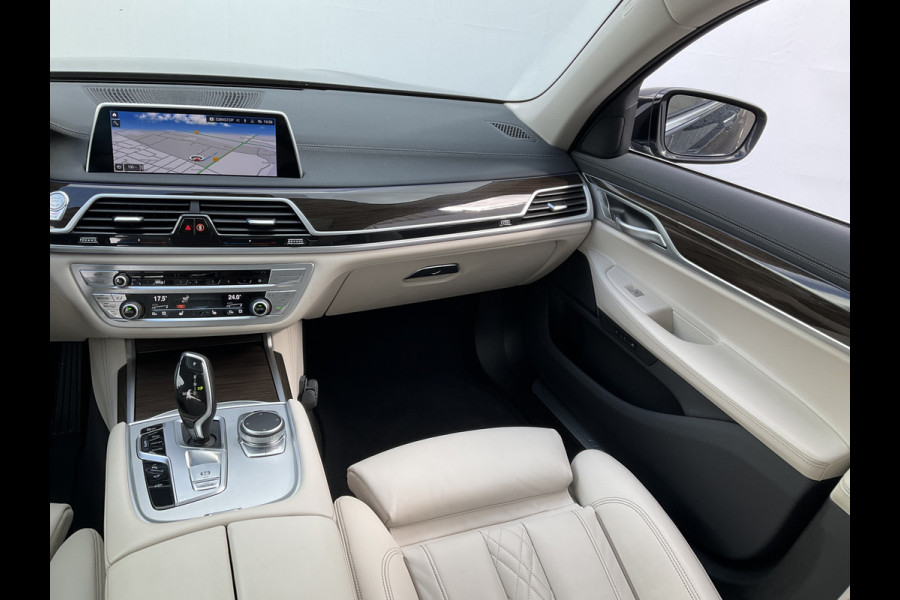BMW 7 Serie 730d xDrive ACC Pano Softclose 4wielsturing High Executive HUD