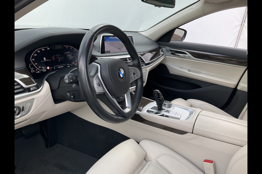 BMW 7 Serie 730d xDrive ACC Pano Softclose 4wielsturing High Executive HUD
