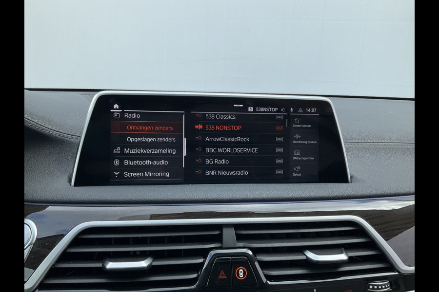 BMW 7 Serie 730d xDrive ACC Pano Softclose 4wielsturing High Executive HUD