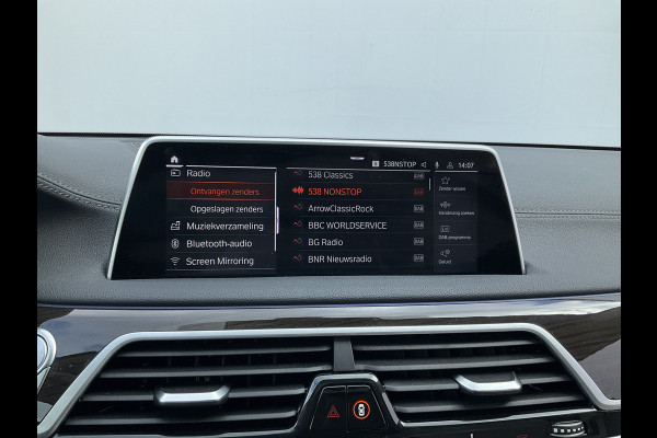 BMW 7 Serie 730d xDrive ACC Pano Softclose 4wielsturing High Executive HUD