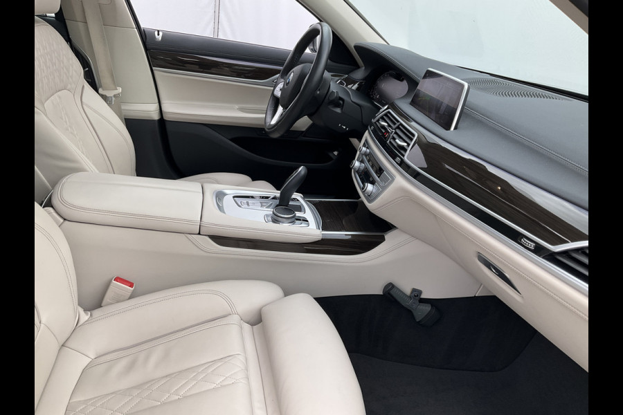 BMW 7 Serie 730d xDrive ACC Pano Softclose 4wielsturing High Executive HUD