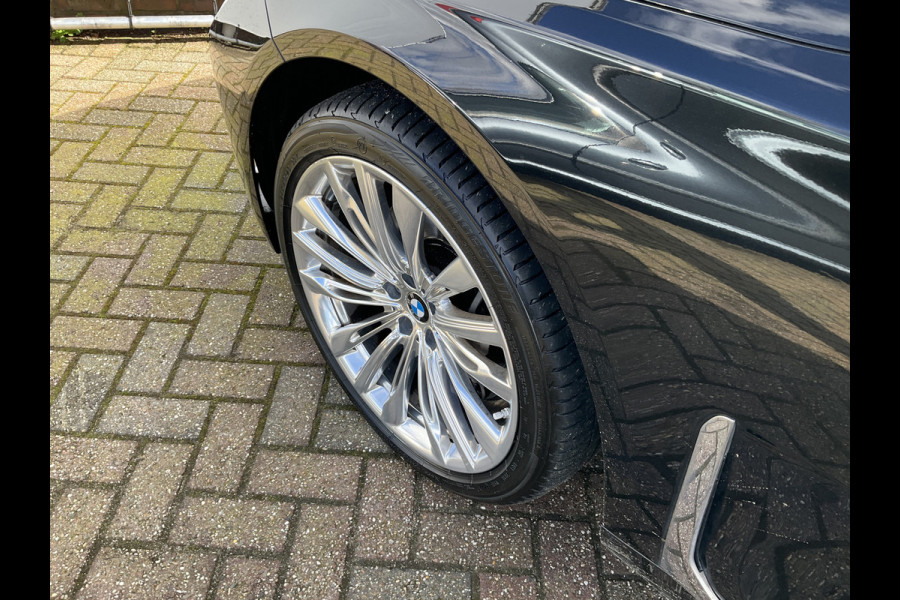 BMW 7 Serie 730d xDrive ACC Pano Softclose 4wielsturing High Executive HUD