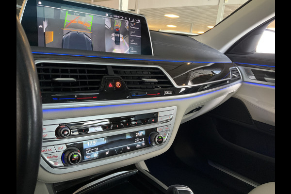 BMW 7 Serie 730d xDrive ACC Pano Softclose 4wielsturing High Executive HUD