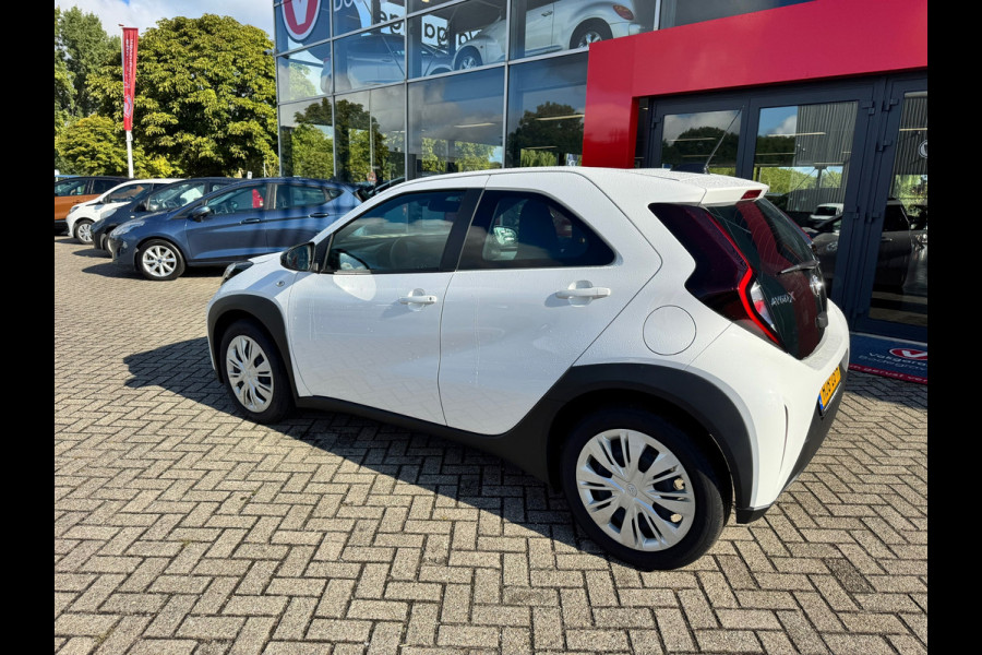 Toyota Aygo X 1.0 VVT-i MT Play |Camera|Apple Carplay & Android|NL-Auto