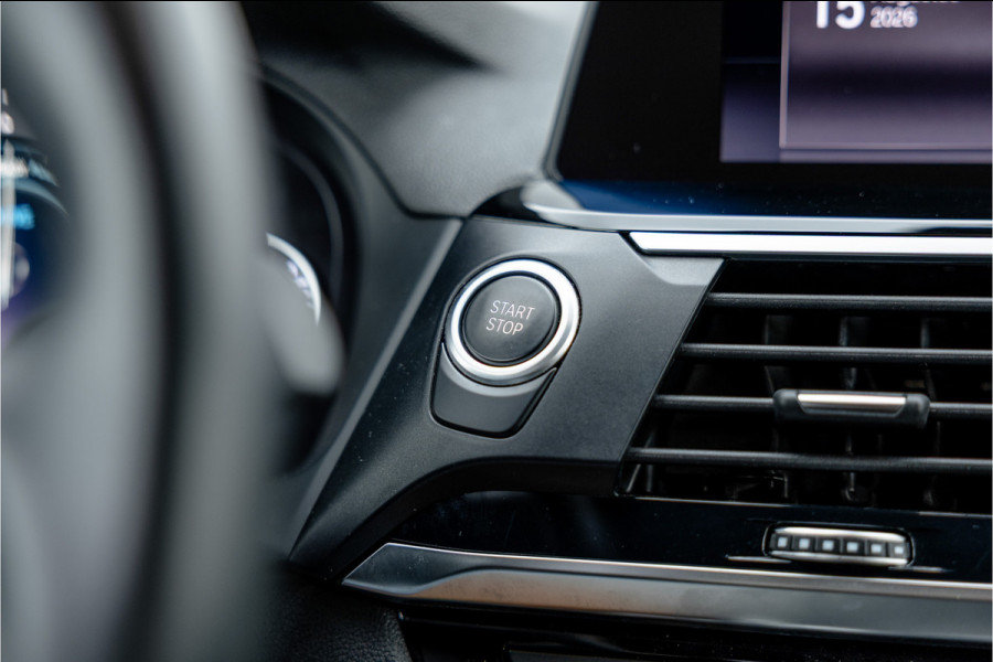 BMW X3 xDrive30e Stoelverwarming / LED / 18inch / Carplay /