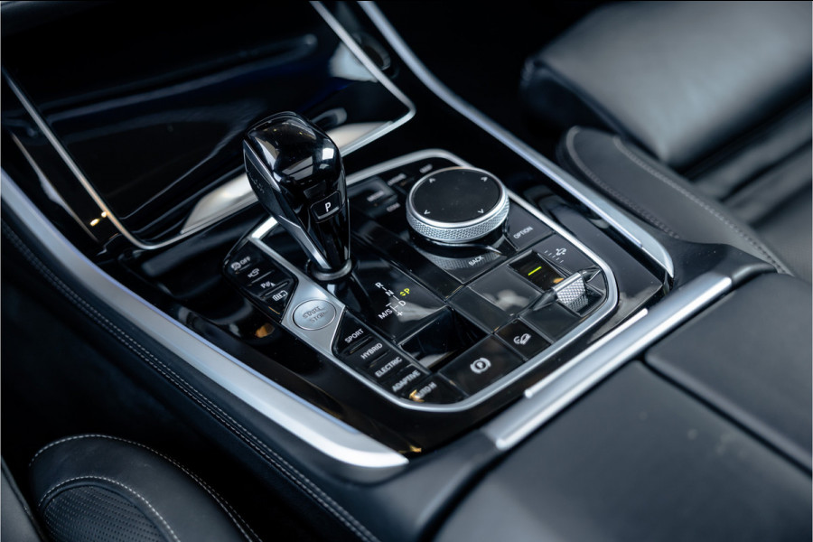 BMW X5 xDrive45e Executive - M Sport | Panorama | Kuipstoelen | Stoelkoeling & Massage | 360 Camera | HUD