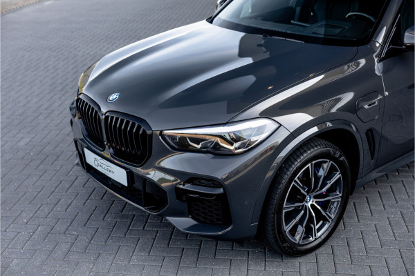 BMW X5 xDrive45e Executive - M Sport | Panorama | Kuipstoelen | Stoelkoeling & Massage | 360 Camera | HUD