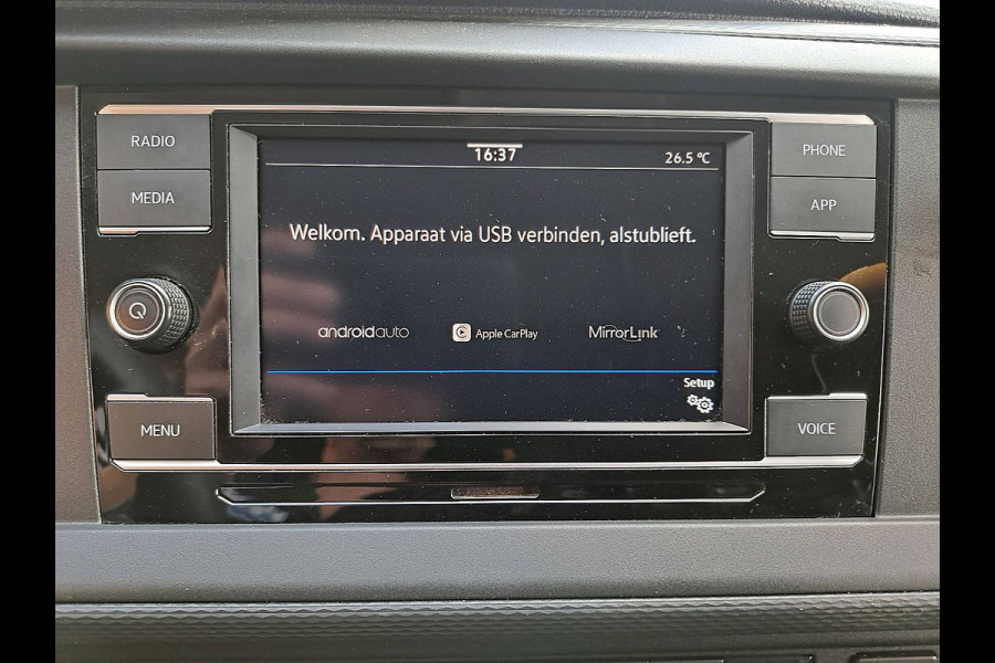 Volkswagen Transporter 2.0 TDI L2H1 L2H1, 150pk, Parkeersensoren, Trekhaak, Airco, Carplay, Werkplaatsinrichting