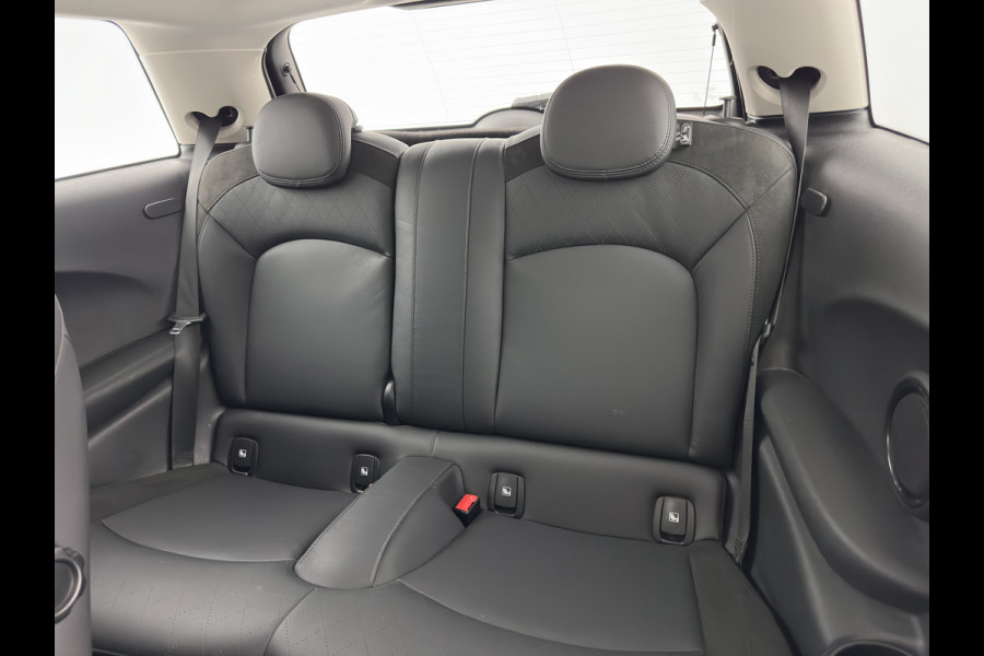 MINI Electric MINI Yours 33 kWh [3-Fase-11kW] {Soh-96%} (INCL.BTW) Aut. *HEAT-PUMP | LEATHER-FABRIC | FULL-LED | NAVI-FULLMAP | SPORT-SEATS | AMBIENT-LIGHT | DIGI-COCKPIT | DAB+ | ECC | PDC | CRUISE | 16''ALU*