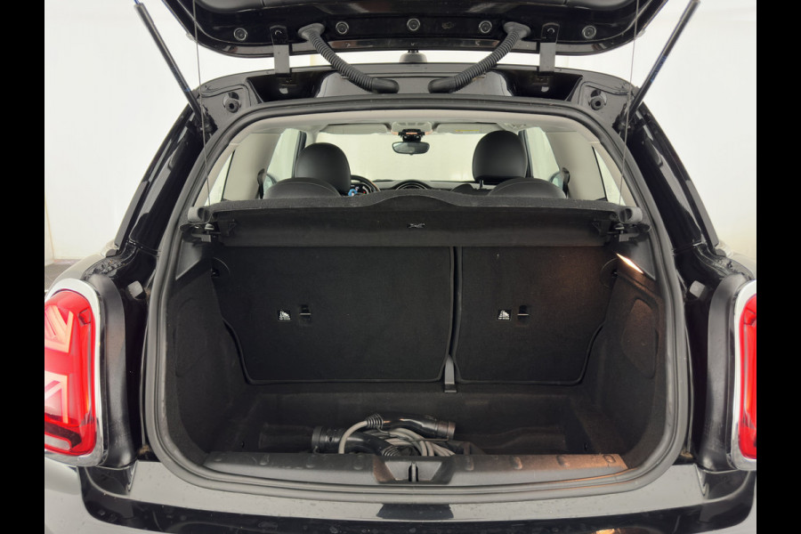 MINI Electric MINI Yours 33 kWh [3-Fase-11kW] {Soh-96%} (INCL.BTW) Aut. *HEAT-PUMP | LEATHER-FABRIC | FULL-LED | NAVI-FULLMAP | SPORT-SEATS | AMBIENT-LIGHT | DIGI-COCKPIT | DAB+ | ECC | PDC | CRUISE | 16''ALU*