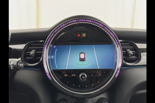 MINI Electric MINI Yours 33 kWh [3-Fase-11kW] {Soh-96%} (INCL.BTW) Aut. *HEAT-PUMP | LEATHER-FABRIC | FULL-LED | NAVI-FULLMAP | SPORT-SEATS | AMBIENT-LIGHT | DIGI-COCKPIT | DAB+ | ECC | PDC | CRUISE | 16''ALU*