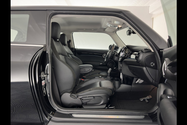 MINI Electric MINI Yours 33 kWh [3-Fase-11kW] {Soh-96%} (INCL.BTW) Aut. *HEAT-PUMP | LEATHER-FABRIC | FULL-LED | NAVI-FULLMAP | SPORT-SEATS | AMBIENT-LIGHT | DIGI-COCKPIT | DAB+ | ECC | PDC | CRUISE | 16''ALU*
