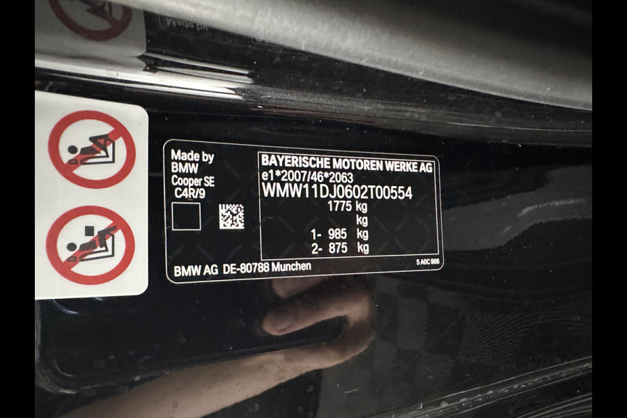 MINI Electric MINI Yours 33 kWh [3-Fase-11kW] {Soh-96%} (INCL.BTW) Aut. *HEAT-PUMP | LEATHER-FABRIC | FULL-LED | NAVI-FULLMAP | SPORT-SEATS | AMBIENT-LIGHT | DIGI-COCKPIT | DAB+ | ECC | PDC | CRUISE | 16''ALU*