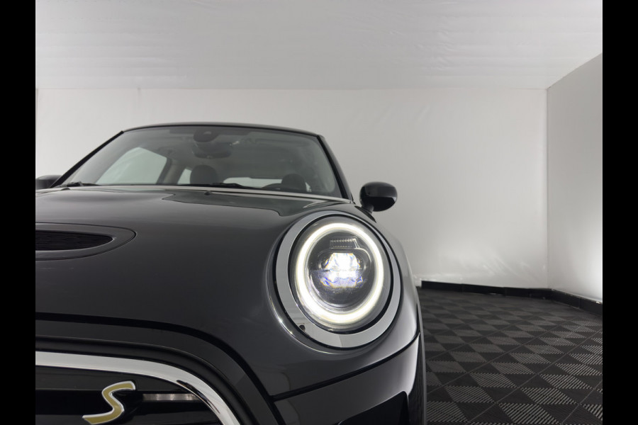 MINI Electric MINI Yours 33 kWh [3-Fase-11kW] {Soh-96%} (INCL.BTW) Aut. *HEAT-PUMP | LEATHER-FABRIC | FULL-LED | NAVI-FULLMAP | SPORT-SEATS | AMBIENT-LIGHT | DIGI-COCKPIT | DAB+ | ECC | PDC | CRUISE | 16''ALU*