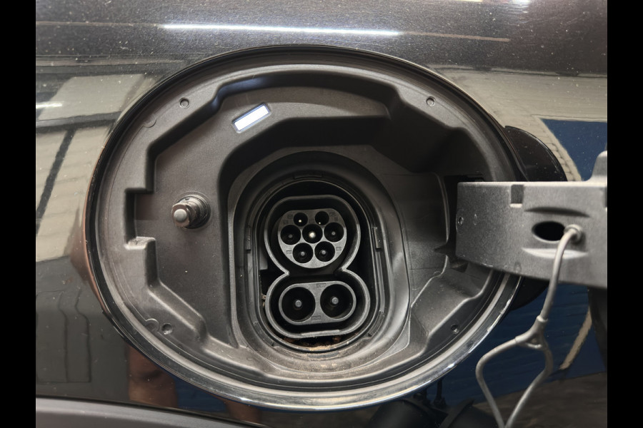 MINI Electric MINI Yours 33 kWh [3-Fase-11kW] {Soh-96%} (INCL.BTW) Aut. *HEAT-PUMP | LEATHER-FABRIC | FULL-LED | NAVI-FULLMAP | SPORT-SEATS | AMBIENT-LIGHT | DIGI-COCKPIT | DAB+ | ECC | PDC | CRUISE | 16''ALU*