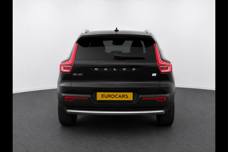 Volvo XC40 1.5 T4 Recharge Inscription Expression SoH 90% Navigatie Apple Carplay Android Auto Camera Parkeerhulp Cruise Control Stoel- en stuurverwarming Full led Elektrische achterklep Climate Control Lichtmetalen velgen