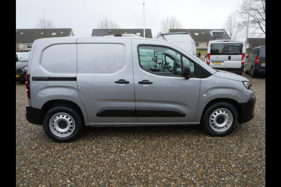 Peugeot e-Partner 136KW L1 50KWH Accu 98% Airco Auto verkeerd in staat van nieuw