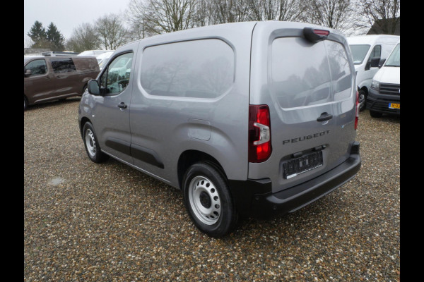 Peugeot e-Partner 136KW L1 50KWH Accu 98% Airco Auto verkeerd in staat van nieuw