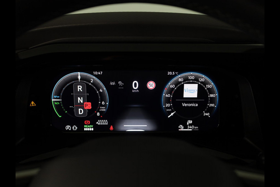 Volkswagen Multivan 1.5 eHybrid L2 Economy Business 4Motion 245 pk Automaat (DSG) | Verlengde garantie | Navigatie | Parkeersensoren (Park assist) | Achteruitrijcamera | Adaptieve cruise control | Autom. airco (3 zones) |