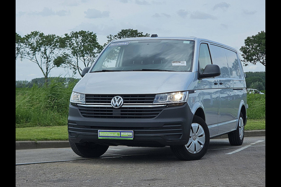Volkswagen Transporter 2.0 TDI L2H1 30 Automaat, Adaptive Cruise Control, Stoelverwarming, Airco, Parkeersensoren, Trekhaak, Dubbele schuifdeuren