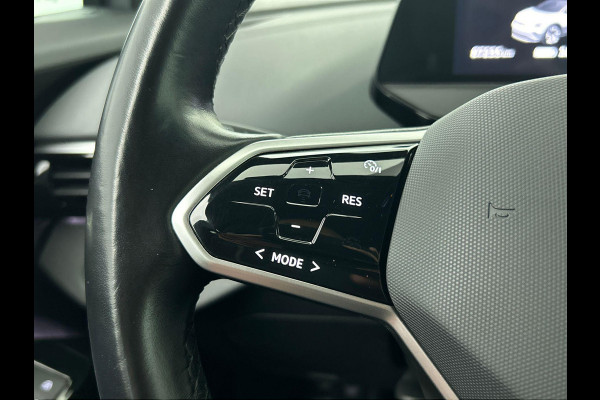 Volkswagen ID.4 Life 77 kWh SOH 91,4% Style Pack Navigatie Apple Carplay/Android Auto Adaptive Cruise Control Parkeersensoren Stoel- en stuurverwarming Full Led Climate Control Lichtmetalen velgen