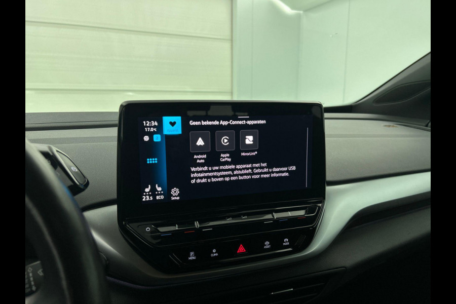 Volkswagen ID.4 Life 77 kWh SOH 91,4% Style Pack Navigatie Apple Carplay/Android Auto Adaptive Cruise Control Parkeersensoren Stoel- en stuurverwarming Full Led Climate Control Lichtmetalen velgen