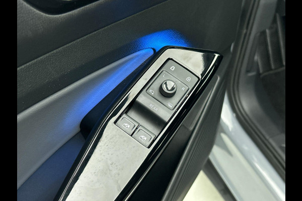 Volkswagen ID.4 Life 77 kWh SOH 91,4% Style Pack Navigatie Apple Carplay/Android Auto Adaptive Cruise Control Parkeersensoren Stoel- en stuurverwarming Full Led Climate Control Lichtmetalen velgen