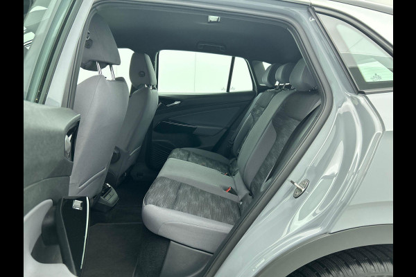 Volkswagen ID.4 Life 77 kWh SOH 91,4% Style Pack Navigatie Apple Carplay/Android Auto Adaptive Cruise Control Parkeersensoren Stoel- en stuurverwarming Full Led Climate Control Lichtmetalen velgen