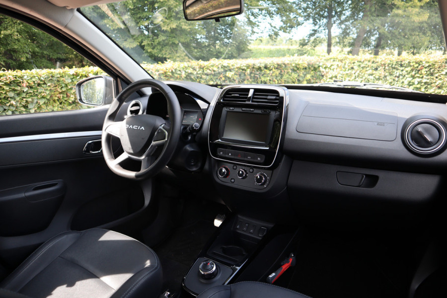 Dacia Spring Expression 27 kWh | Carplay | Camera | Lederen bekleding |